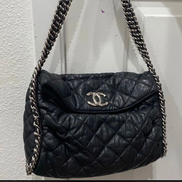 CHANEL “Chain Around” shoulder bag - Picture 2 of 11